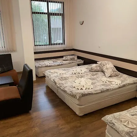 Guesthouse Hitar Petar Габрово Екстер'єр фото